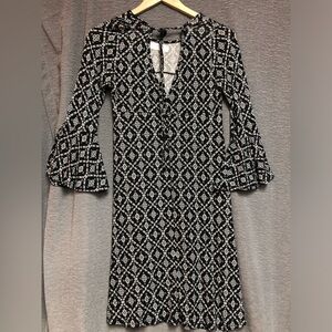 Chico small black white floral flare sleeves tie neck 16 PTP length 37